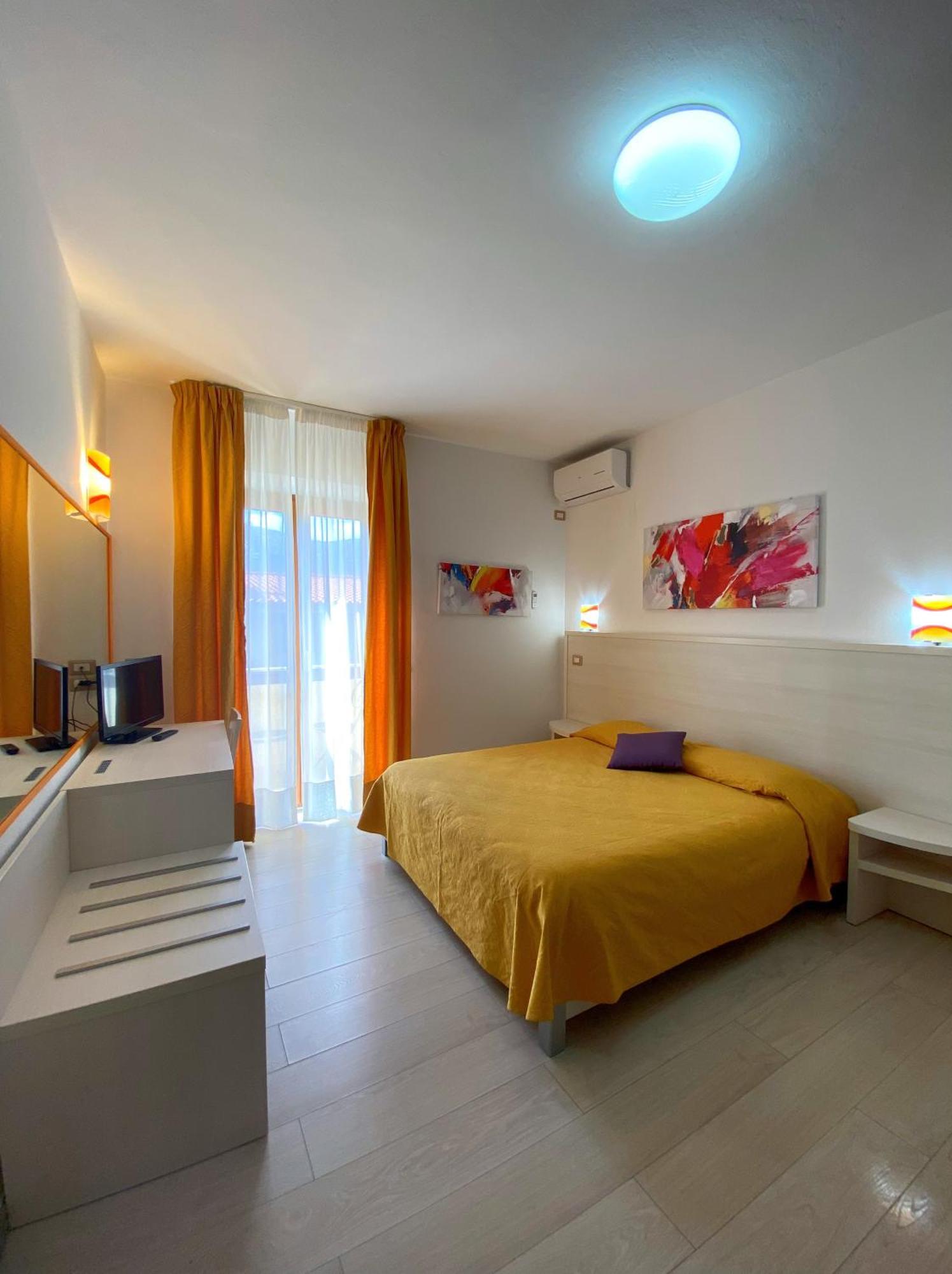 Hotel La Playa Cala Gonone Exterior photo