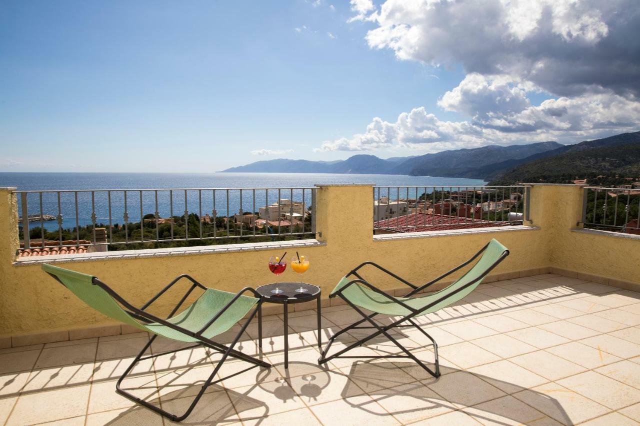 Hotel La Playa Cala Gonone Exterior photo