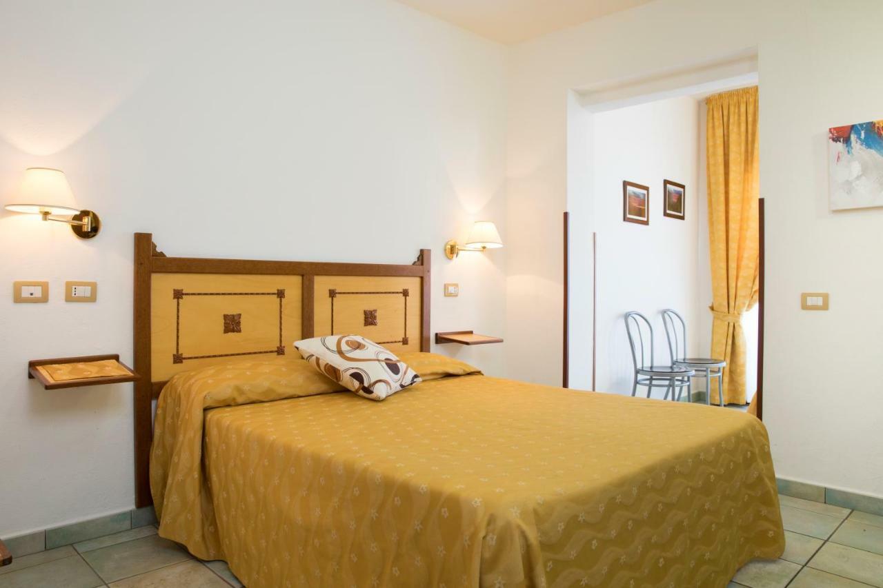 Hotel La Playa Cala Gonone Exterior photo