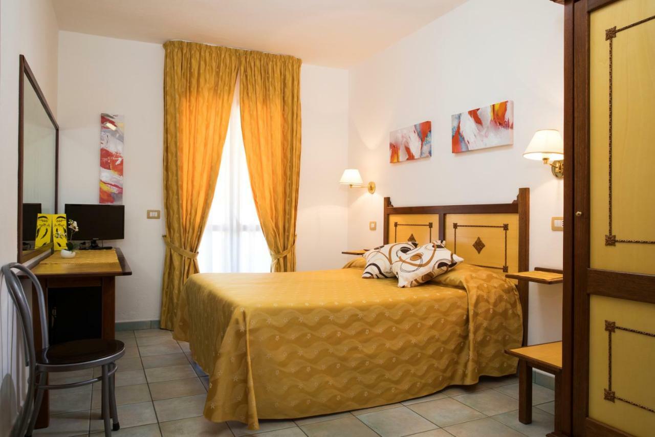 Hotel La Playa Cala Gonone Exterior photo