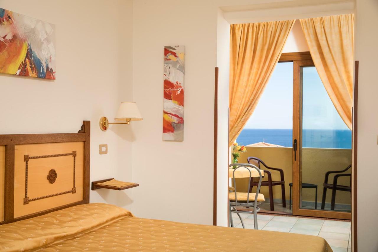Hotel La Playa Cala Gonone Exterior photo